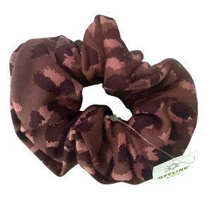 Aerie Animal print Pattern Scrunchie one size NWT‎ Brown